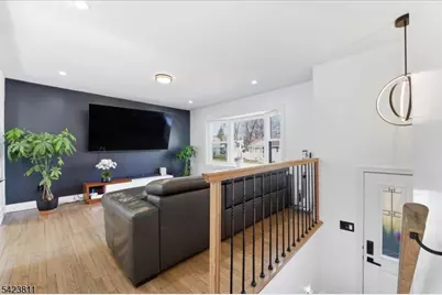 38 Holiday Dr, Hopatcong, NJ 07843 - Photo 3