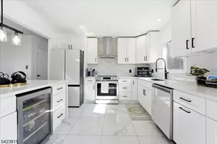 38 Holiday Dr, Hopatcong, NJ 07843 - Photo 7