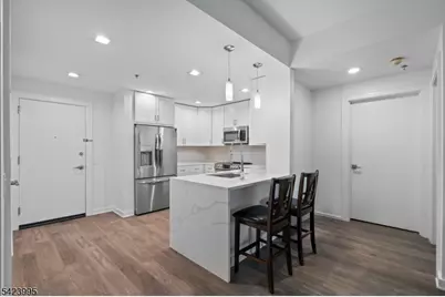 1 Carriage City Plz #1211, Rahway, NJ 07065 - Photo 3