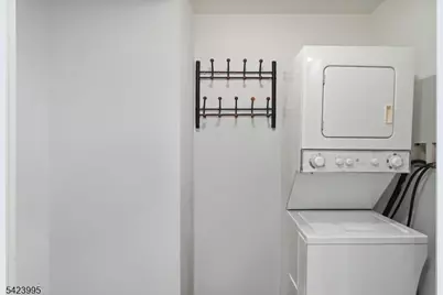 1 Carriage City Plz #1211, Rahway, NJ 07065 - Photo 5