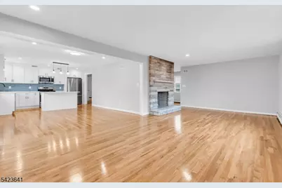 24A Hollywood Ave, Cranford Township, NJ 07016 - Photo 9