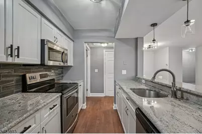 3108 Schindler Ln, Wayne Twp., NJ 07470 - Photo 9