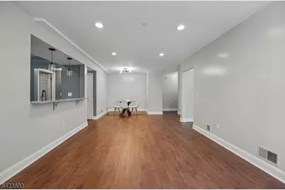 3108 Schindler Ln, Wayne Twp., NJ 07470 - Photo 5