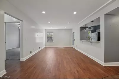 3108 Schindler Ln, Wayne Twp., NJ 07470 - Photo 3