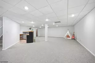 90 Glen Rock Rd, Cedar Grove, NJ 07009 - Photo 41