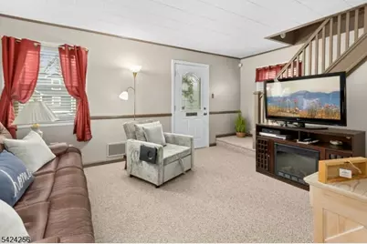 44 James Avenue, Clark Township, NJ 07066 - Photo 3