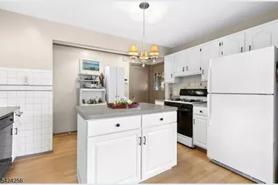 44 James Avenue, Clark Township, NJ 07066 - Photo 7