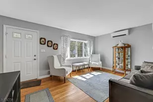 16 Maple Hill Rd, Clifton, NJ 07013 - Photo 3
