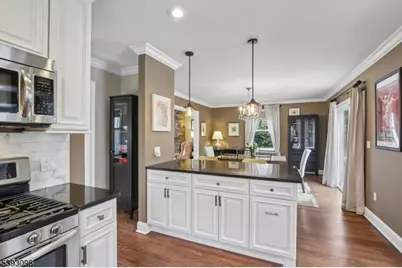 395 Meadowbrook Ln, South Orange, NJ 07079 - Photo 23