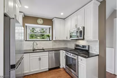 395 Meadowbrook Ln, South Orange, NJ 07079 - Photo 19