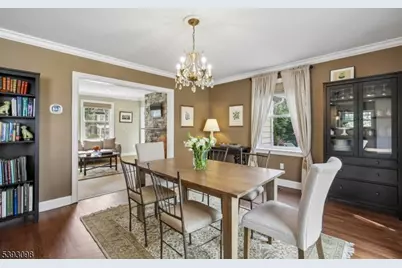 395 Meadowbrook Ln, South Orange, NJ 07079 - Photo 15