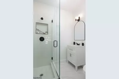 2274 Lyde Pl, Scotch Plains Township, NJ 07076 - Photo 15