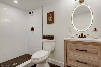 2274 Lyde Pl, Scotch Plains Township, NJ 07076 - Photo 27