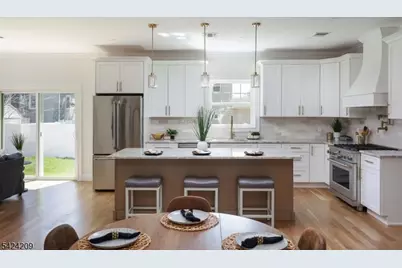 2274 Lyde Pl, Scotch Plains Township, NJ 07076 - Photo 3