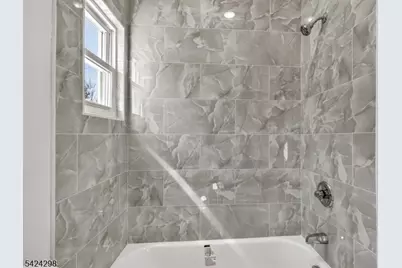 562 Tremont Ave, Orange, NJ 07050 - Photo 21