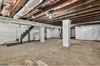 562 Tremont Ave, Orange, NJ 07050 - Photo 31