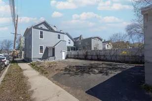 562 Tremont Ave, Orange, NJ 07050 - Photo 37