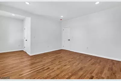 562 Tremont Ave, Orange, NJ 07050 - Photo 19