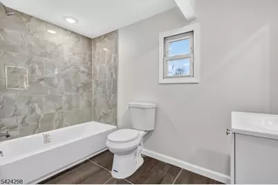 562 Tremont Ave, Orange, NJ 07050 - Photo 27