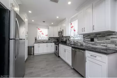 827 Lincoln Ave, Manville, NJ 08835 - Photo 11