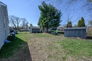 827 Lincoln Ave, Manville, NJ 08835 - Photo 29