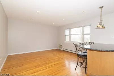 300 Wilson Rd #22C, Springfield, NJ 07081 - Photo 5