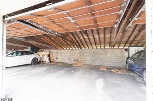 300 Wilson Rd, Springfield, NJ 07081 - Photo 11