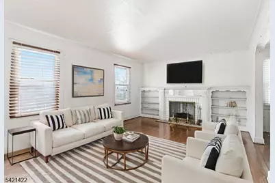 327 Field Pl, Hillside, NJ 07205 - Photo 3