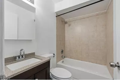 577 Berlant Ave, Roselle, NJ 07203 - Photo 11