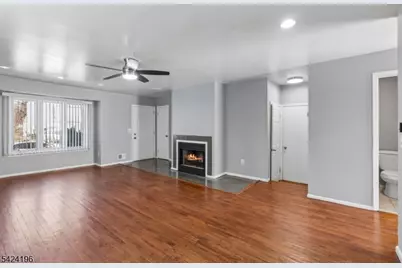 577 Berlant Ave, Roselle, NJ 07203 - Photo 3