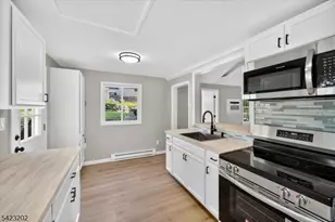 210 Nariticong Ave, Hopatcong, NJ 07843 - Photo 9