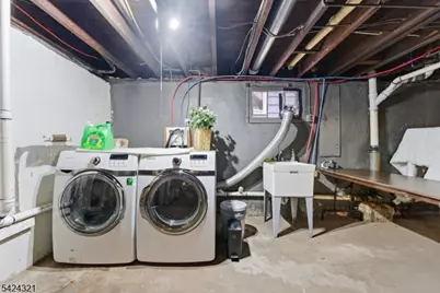 554 Kingsland Ave, Lyndhurst Township, NJ 07071 - Photo 19