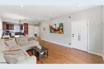 554 Kingsland Ave, Lyndhurst Township, NJ 07071 - Photo 5