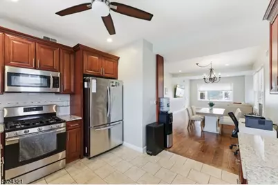 554 Kingsland Ave, Lyndhurst Township, NJ 07071 - Photo 7