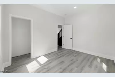 31 Saint Moritz Pl, Wayne, NJ 07470 - Photo 25