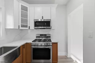 31 St Moritz Pl, Wayne, NJ 07470 - Photo 9