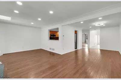 48 Edgefield Dr, Parsippany, NJ 07950 - Photo 13