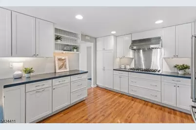 48 Hastings Rd, Berkeley Heights Township, NJ 07922 - Photo 15