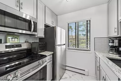 747 Riverside Ave #3-C, Lyndhurst Township, NJ 07071 - Photo 15