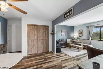 747 Riverside Ave #3-C, Lyndhurst Township, NJ 07071 - Photo 3