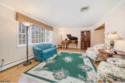 126 Wentworth Dr, Berkeley Heights Township, NJ 07922 - Photo 17