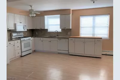 1165A Valley Rd #1165, Wayne, NJ 07470 - Photo 3