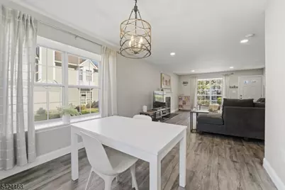 63 Amberly Ct, Franklin Township, NJ 08823 - Photo 7