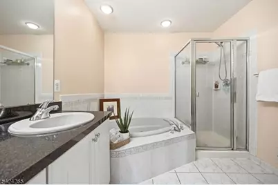 424 Hartford Dr, Nutley, NJ 07110 - Photo 29