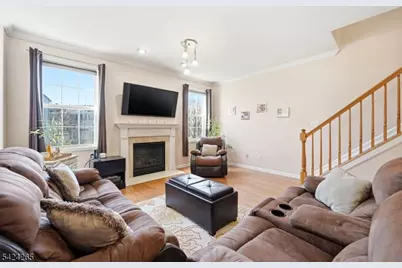 424 Hartford Dr, Nutley, NJ 07110 - Photo 17