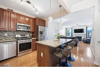 424 Hartford Dr, Nutley, NJ 07110 - Photo 11