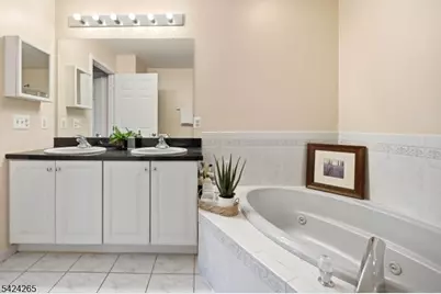 424 Hartford Dr, Nutley, NJ 07110 - Photo 31