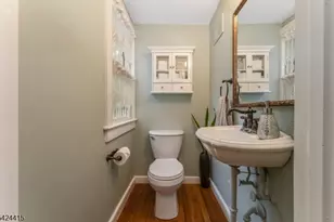 31 Center St, Clinton, NJ 08809 - Photo 5