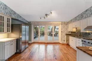 31 Center St, Clinton, NJ 08809 - Photo 9