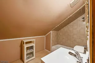 9 Bissell St, Mine Hill, NJ 07803 - Photo 15